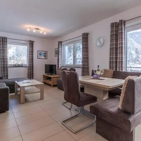 Mayrhofen Apartments *